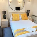 Hyde Park Suites